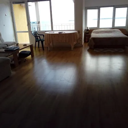 Grandview Апартаменты *